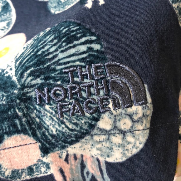 The North Face | Printed Class V Shorts | Small- mushroom print - Picture 2 of 6